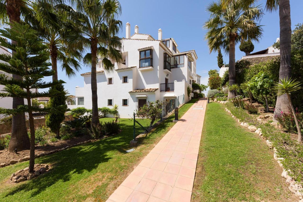 מיחאס Incredible Apartment With Sea Views And Balcony מראה חיצוני תמונה