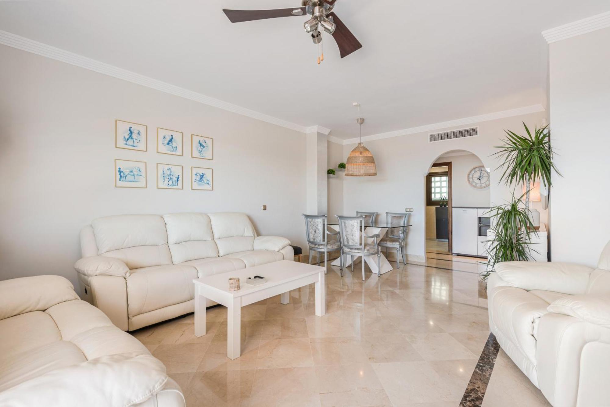 מיחאס Incredible Apartment With Sea Views And Balcony מראה חיצוני תמונה