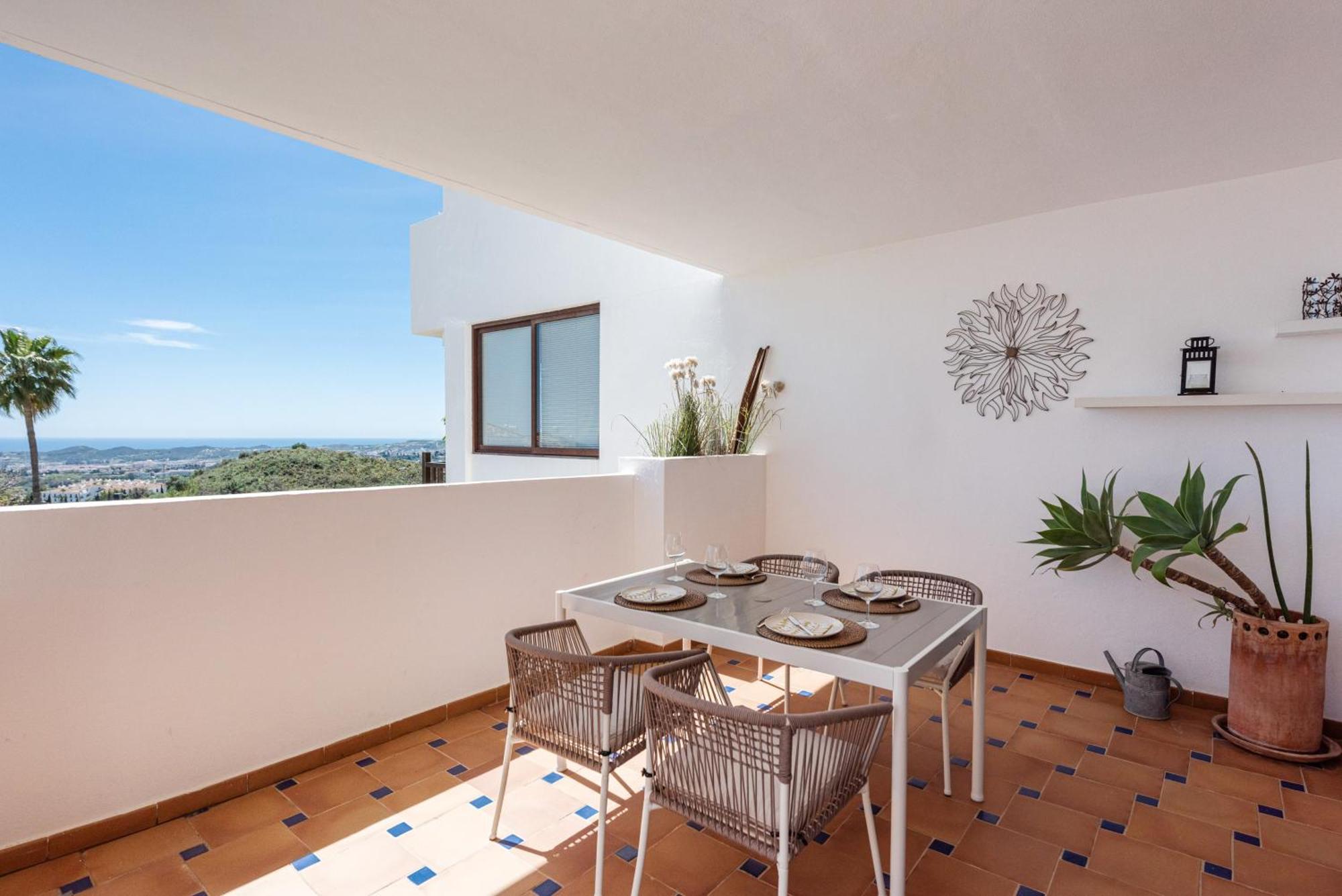 מיחאס Incredible Apartment With Sea Views And Balcony מראה חיצוני תמונה