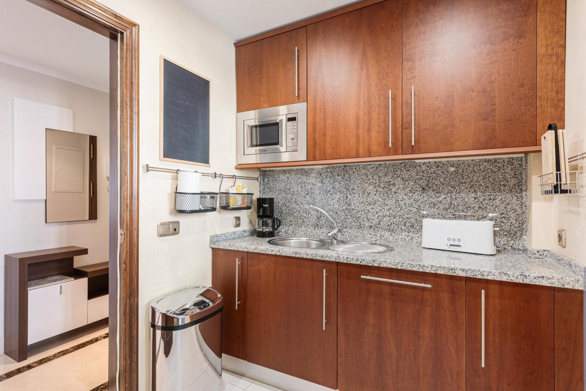 מיחאס Incredible Apartment With Sea Views And Balcony מראה חיצוני תמונה